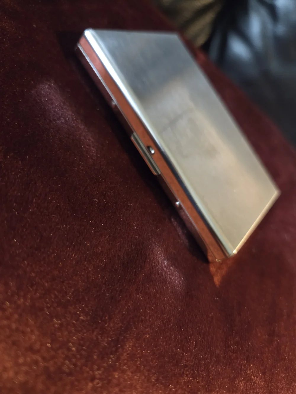N/A ​sleek durable